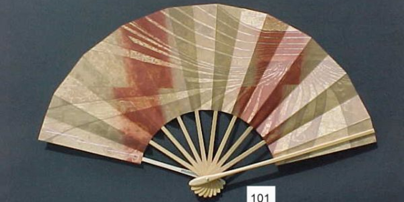 Mami Higuchi, Exposi&ccedil;&atilde;o itinerante de leques japoneses de abrir, em papel gravado